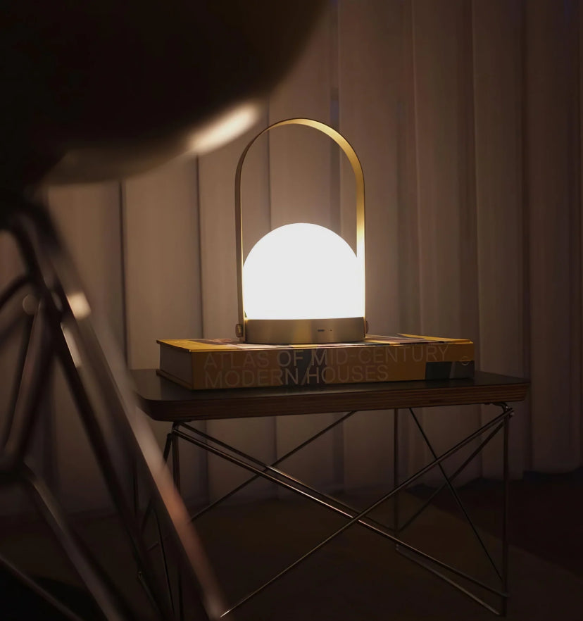 Carrie Built-in Battery Table Lamp - Yiarolight