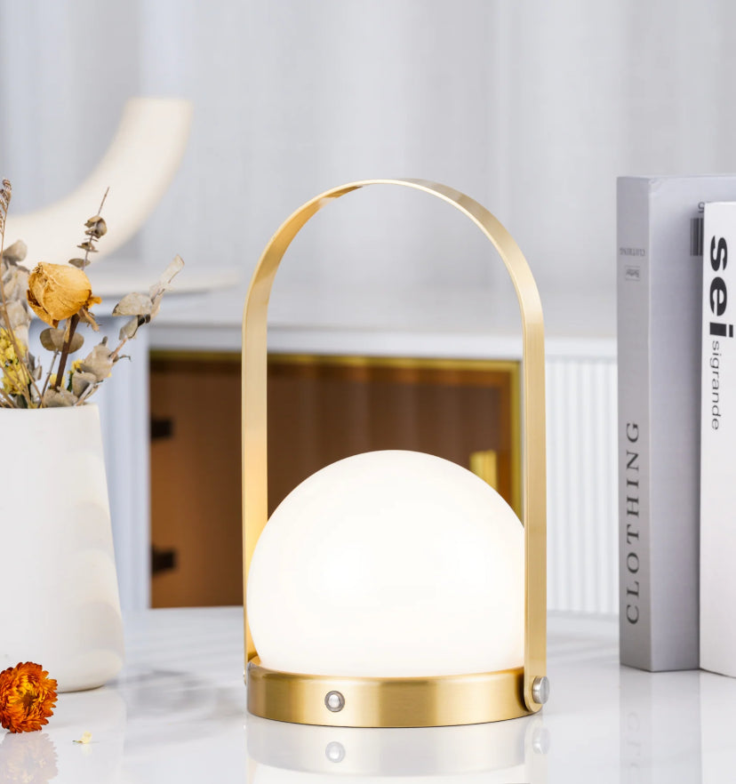 Carrie Built-in Battery Table Lamp - Yiarolight
