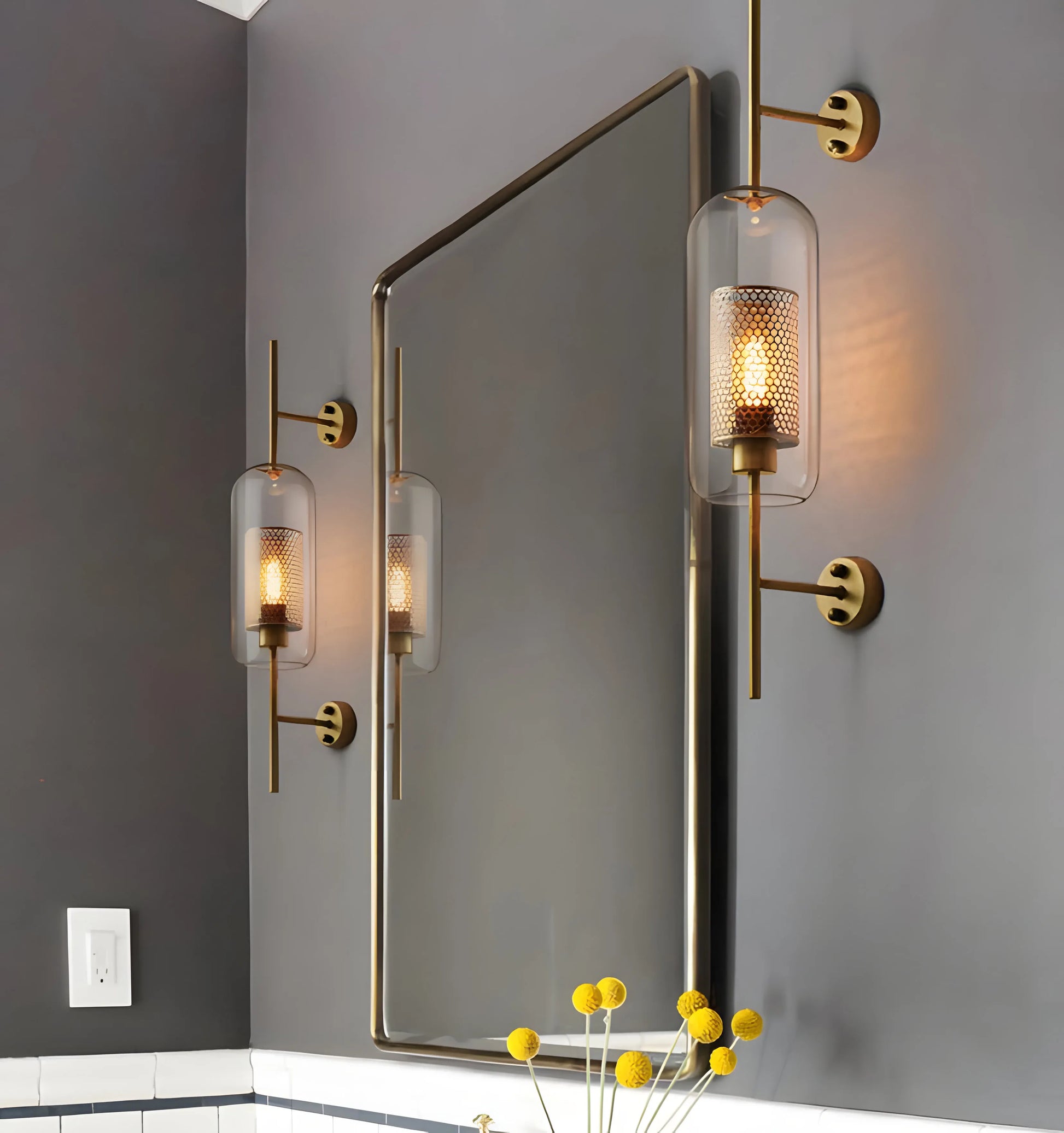Chiswick Glass Wall Light - Yiarolight