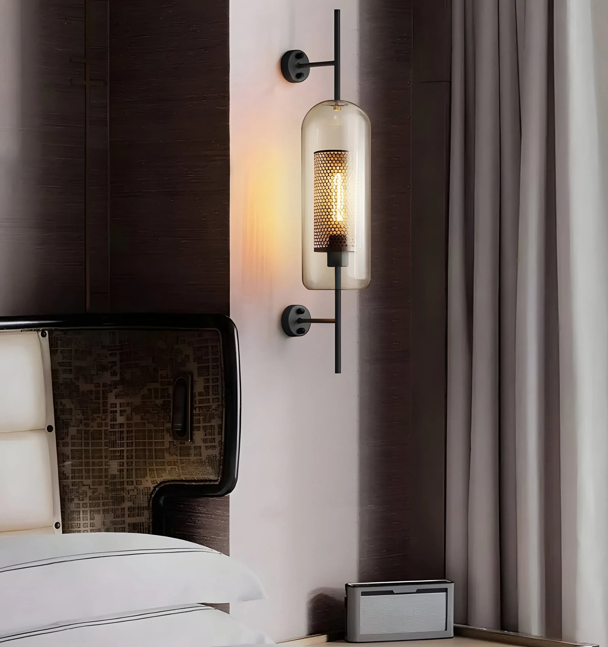 Chiswick Glass Wall Light - Yiarolight
