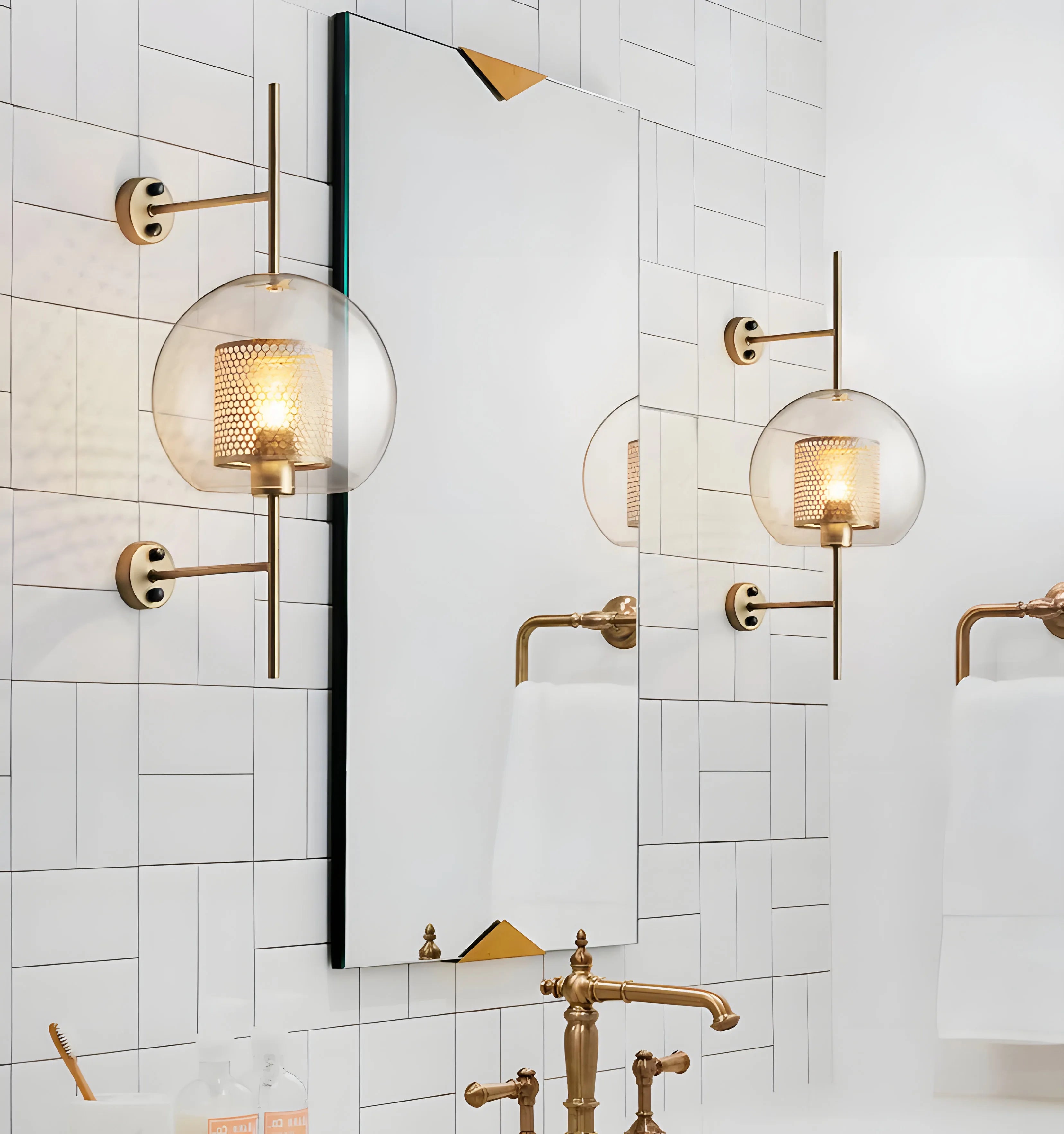 Chiswick Glass Wall Light - Yiarolight