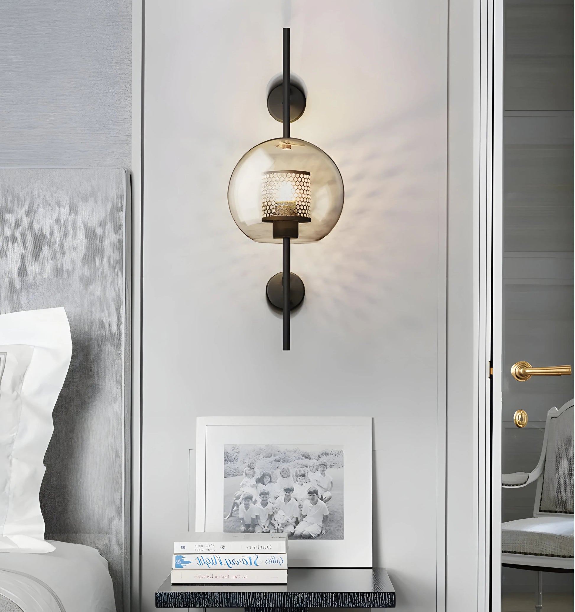 Chiswick Glass Wall Light - Yiarolight