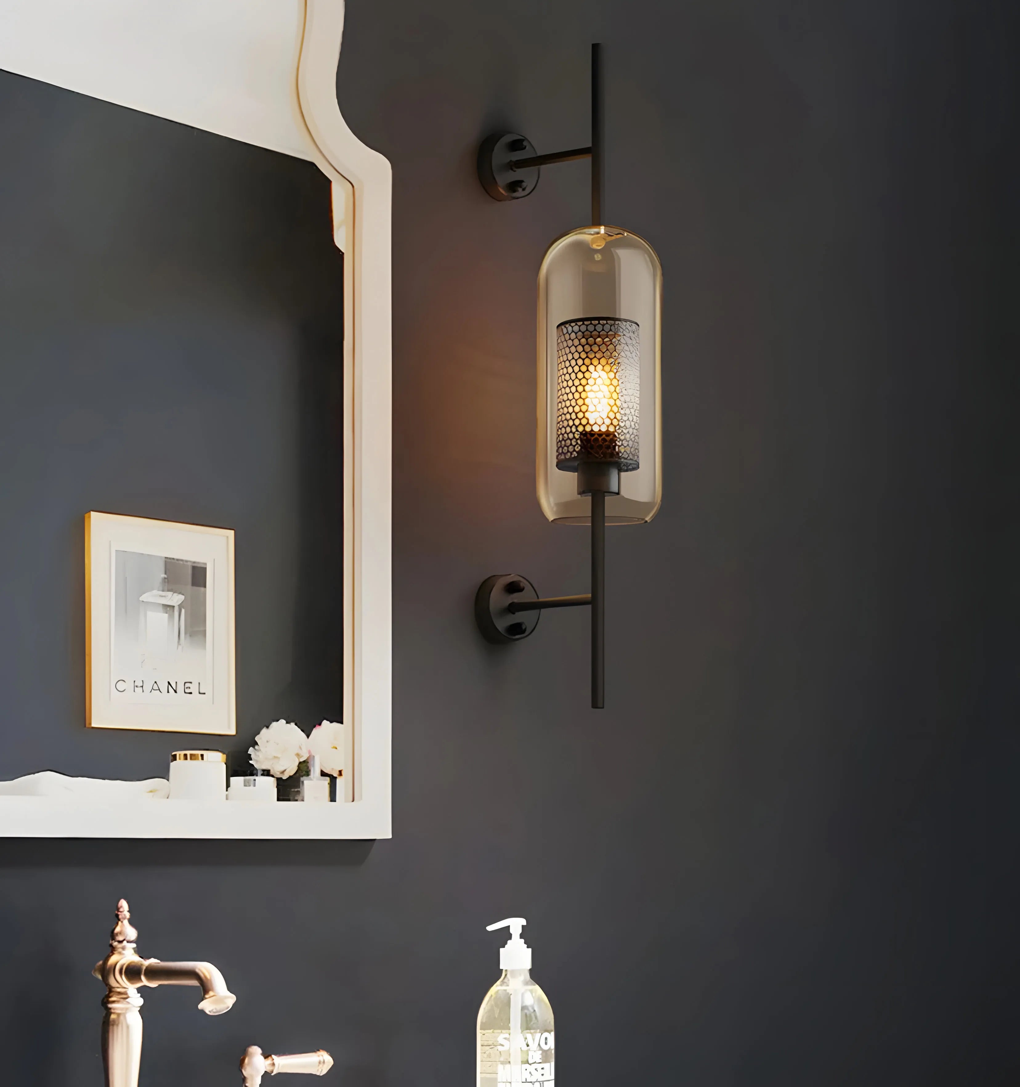 Chiswick Glass Wall Light - Yiarolight