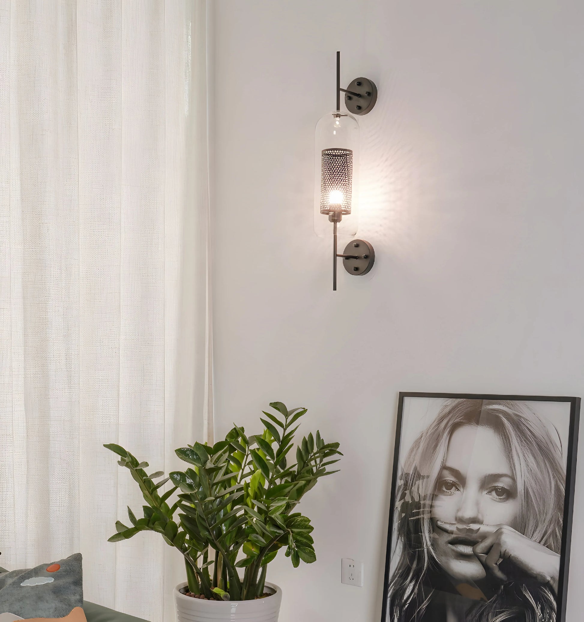 Chiswick Glass Wall Light - Yiarolight