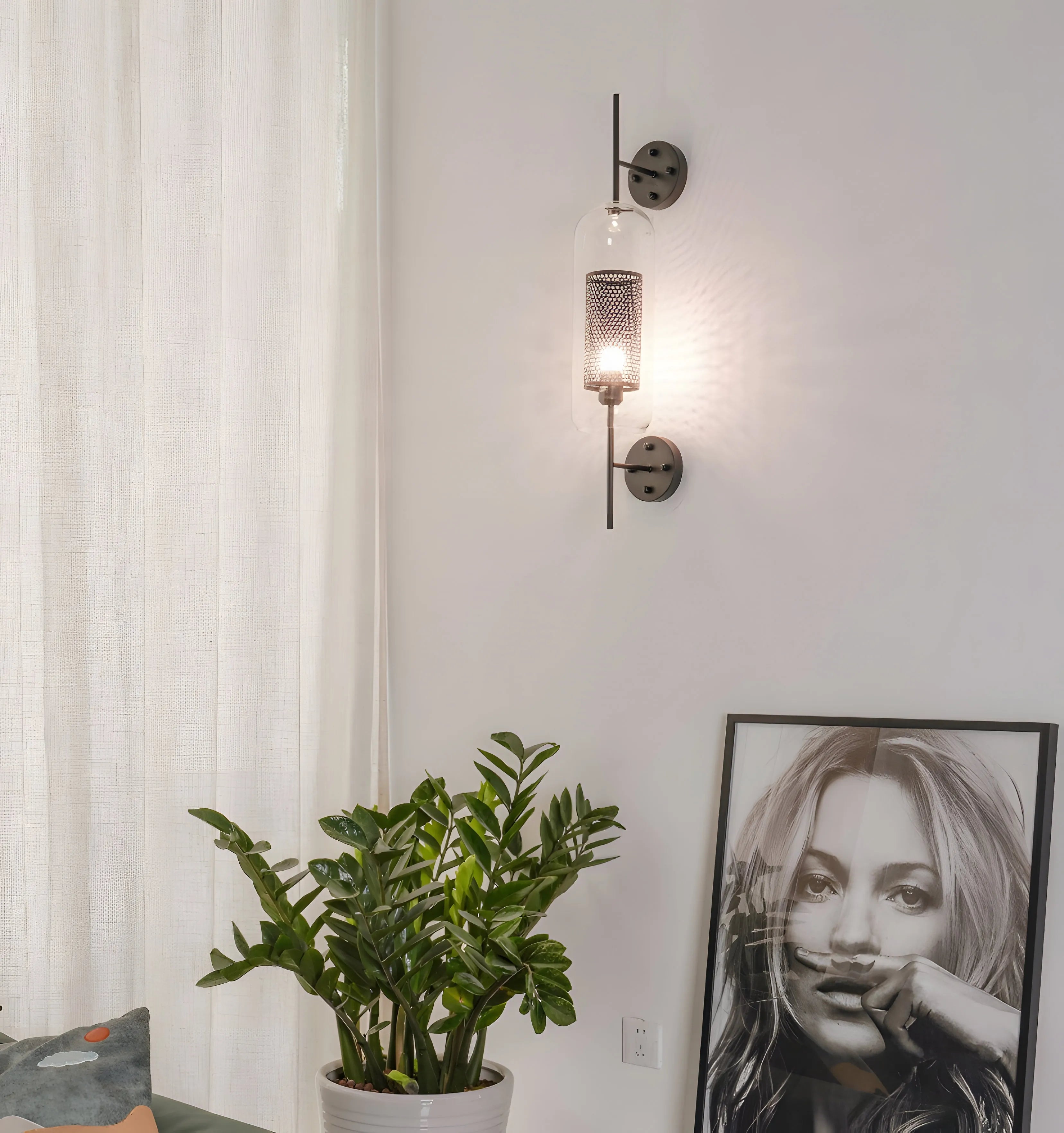 Chiswick Glass Wall Light - Yiarolight