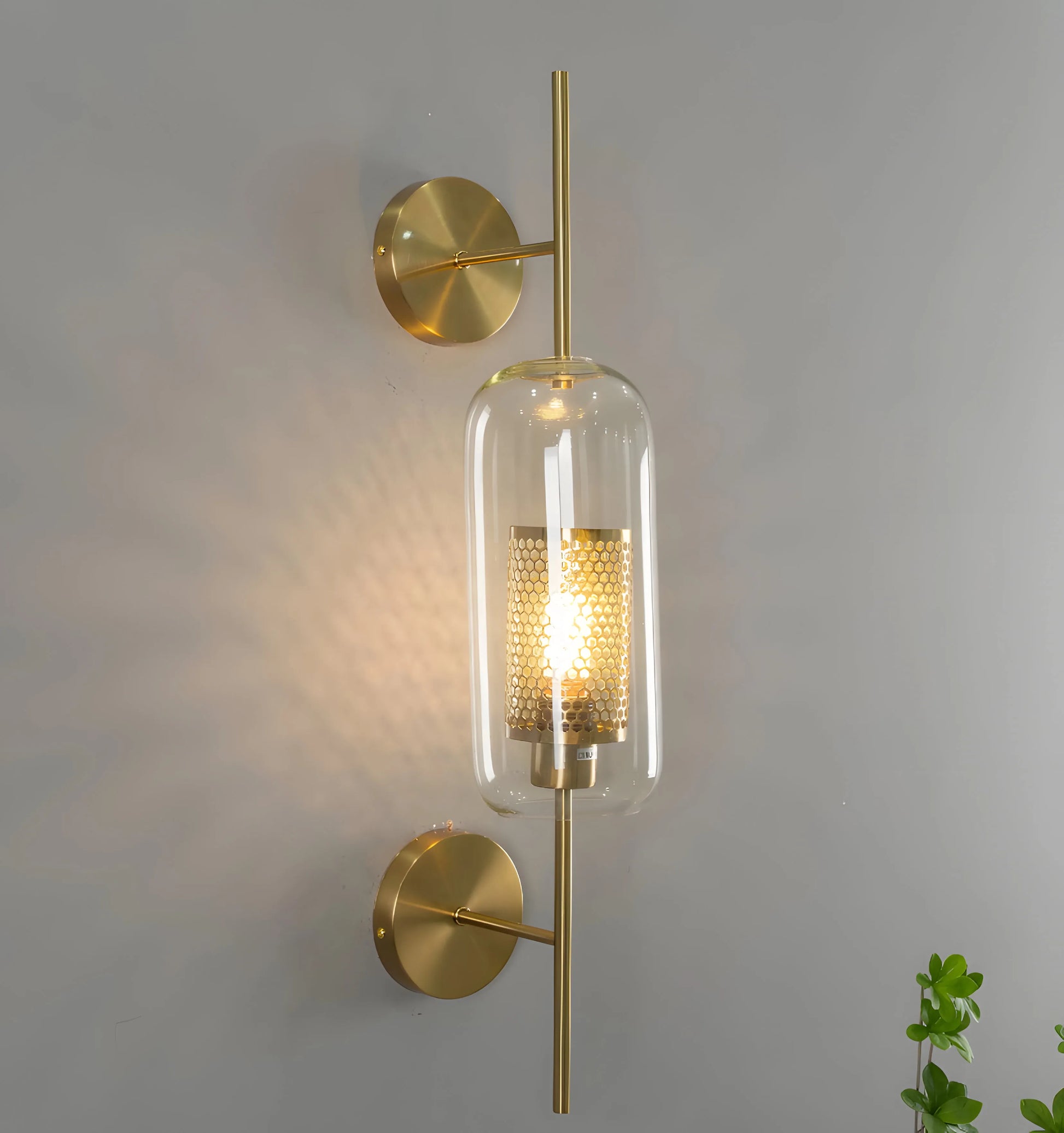 Chiswick Glass Wall Light - Yiarolight