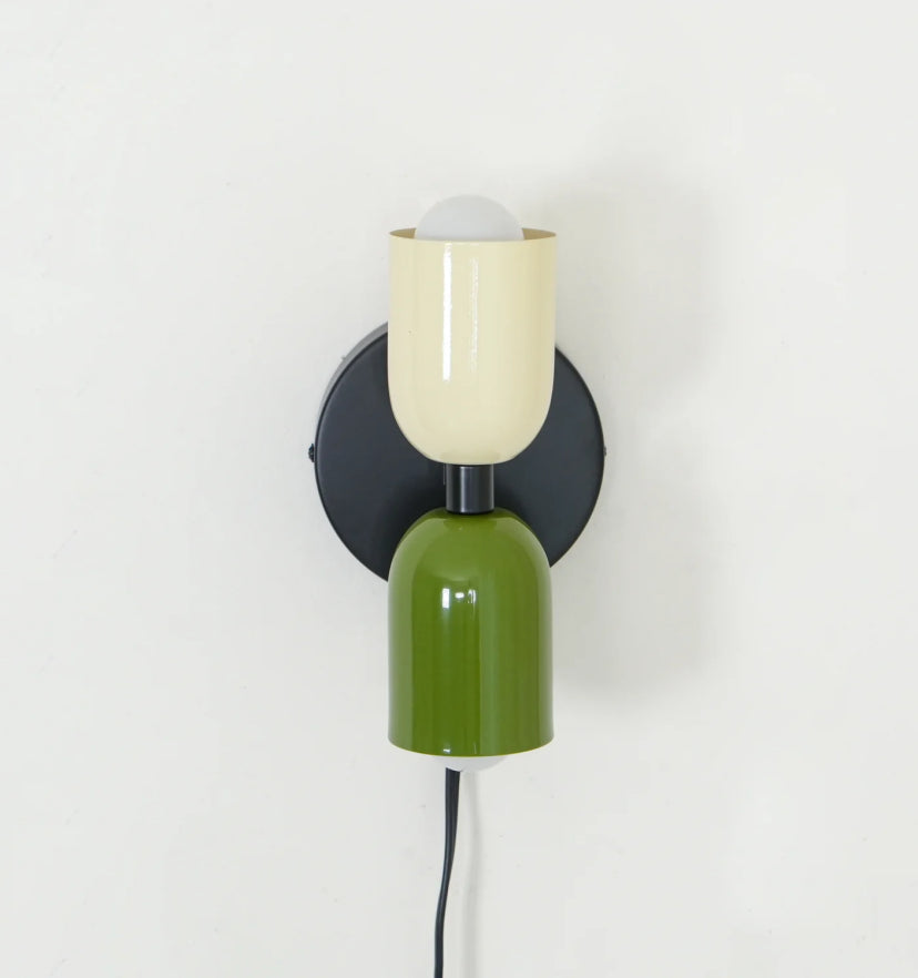Couleur Double Plug In Wall Lamp - Yiarolight