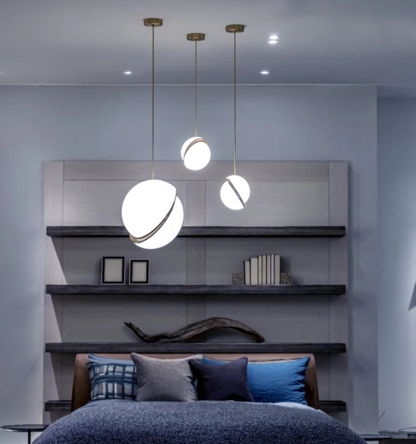 Crescent Pendant Lamp - Yiarolight