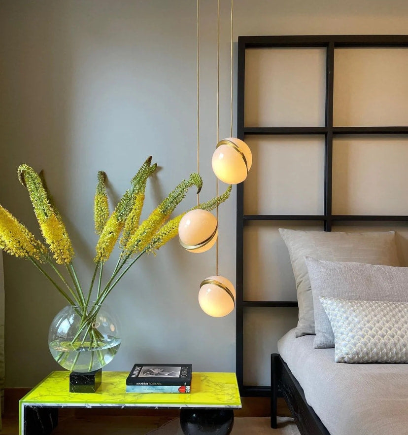 Crescent Pendant Lamp - Yiarolight