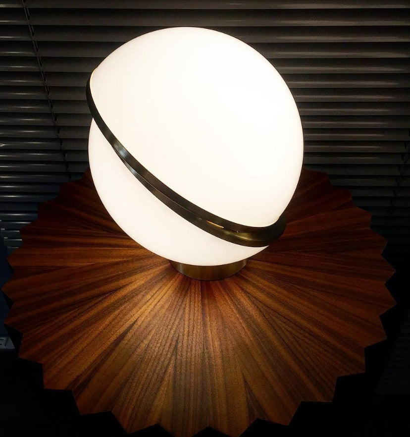 Crescent Table Lamp - Yiarolight