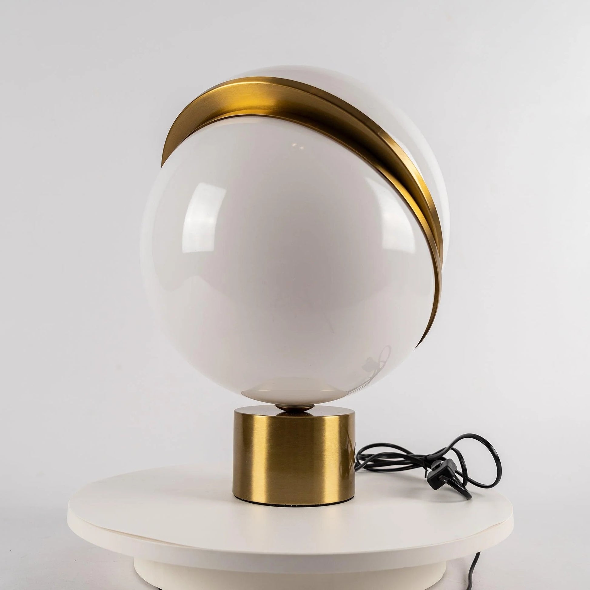 Crescent Table Lamp - Yiarolight