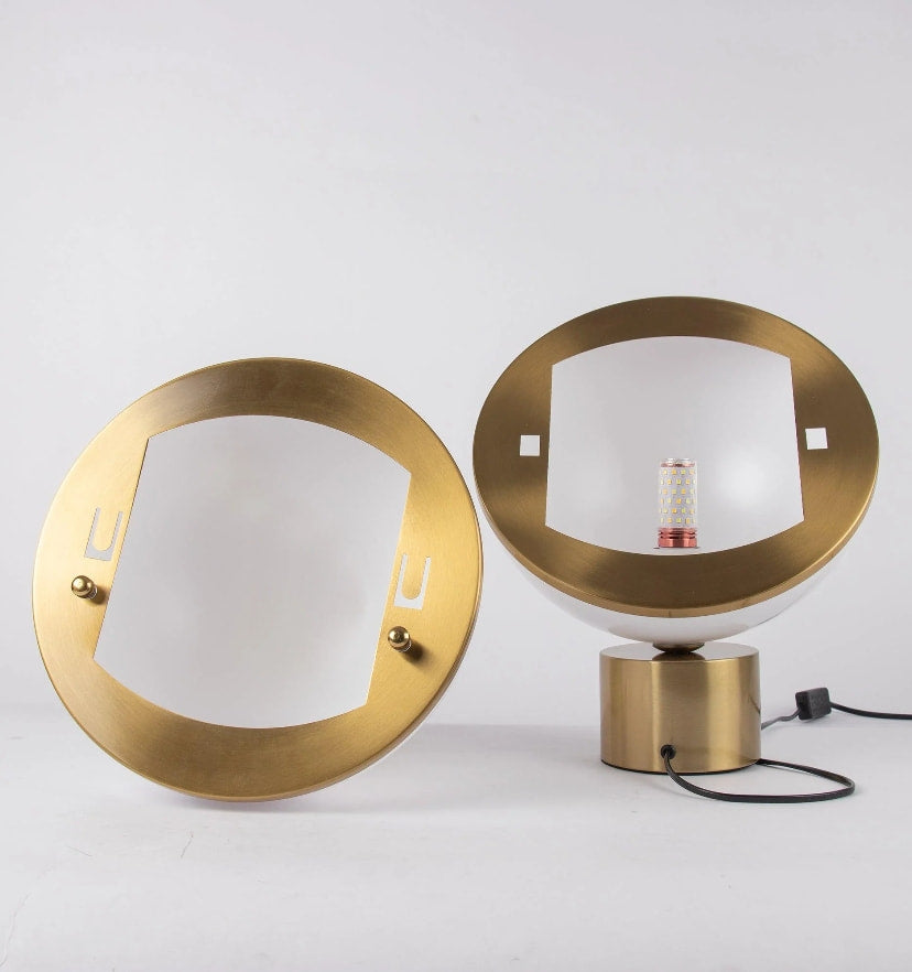 Crescent Table Lamp - Yiarolight