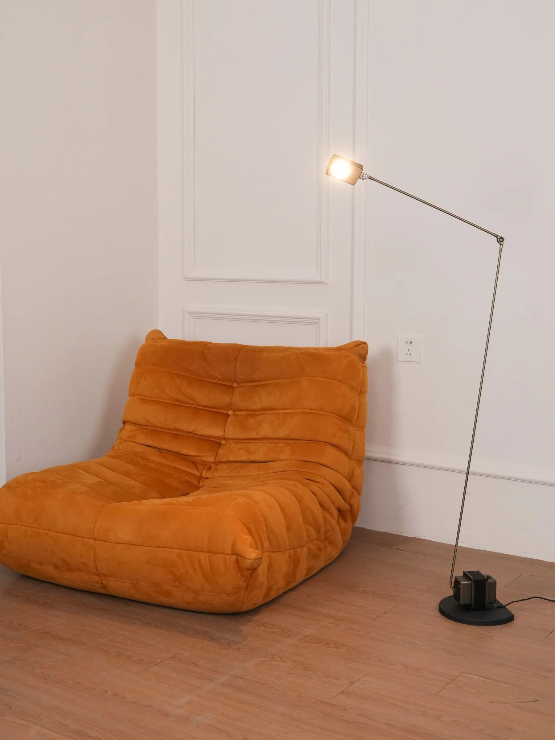 Dynamo Floor Lamp - Yiarolight