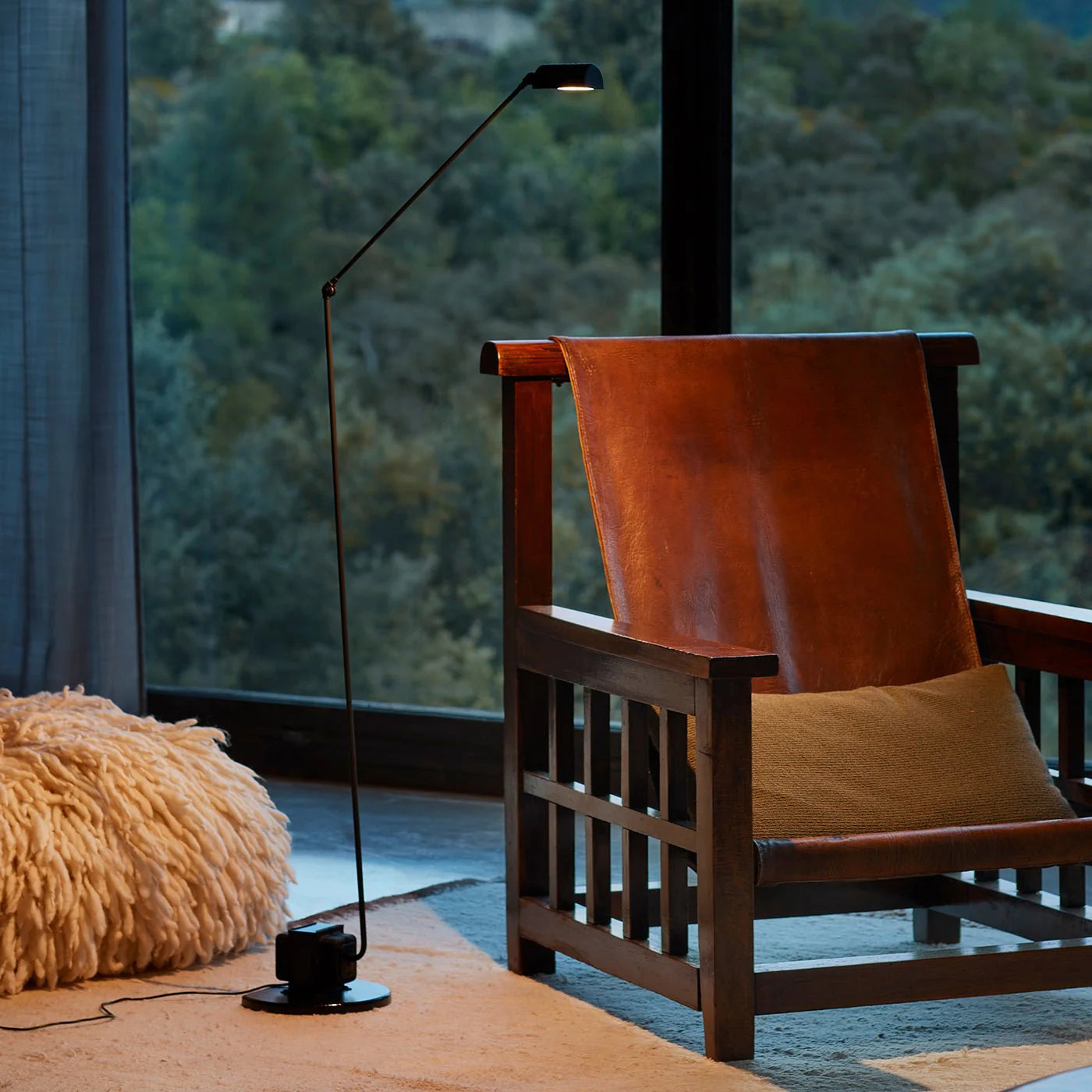 Dynamo Floor Lamp - Yiarolight