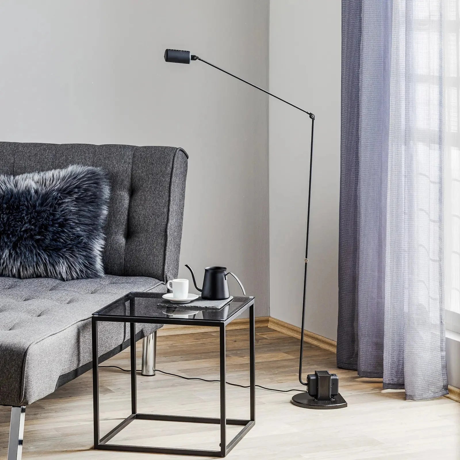 Dynamo Floor Lamp - Yiarolight