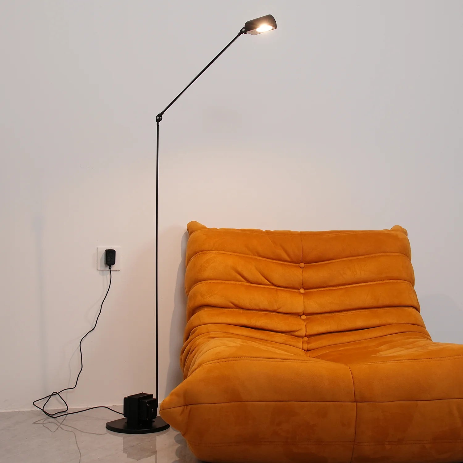 Dynamo Floor Lamp - Yiarolight