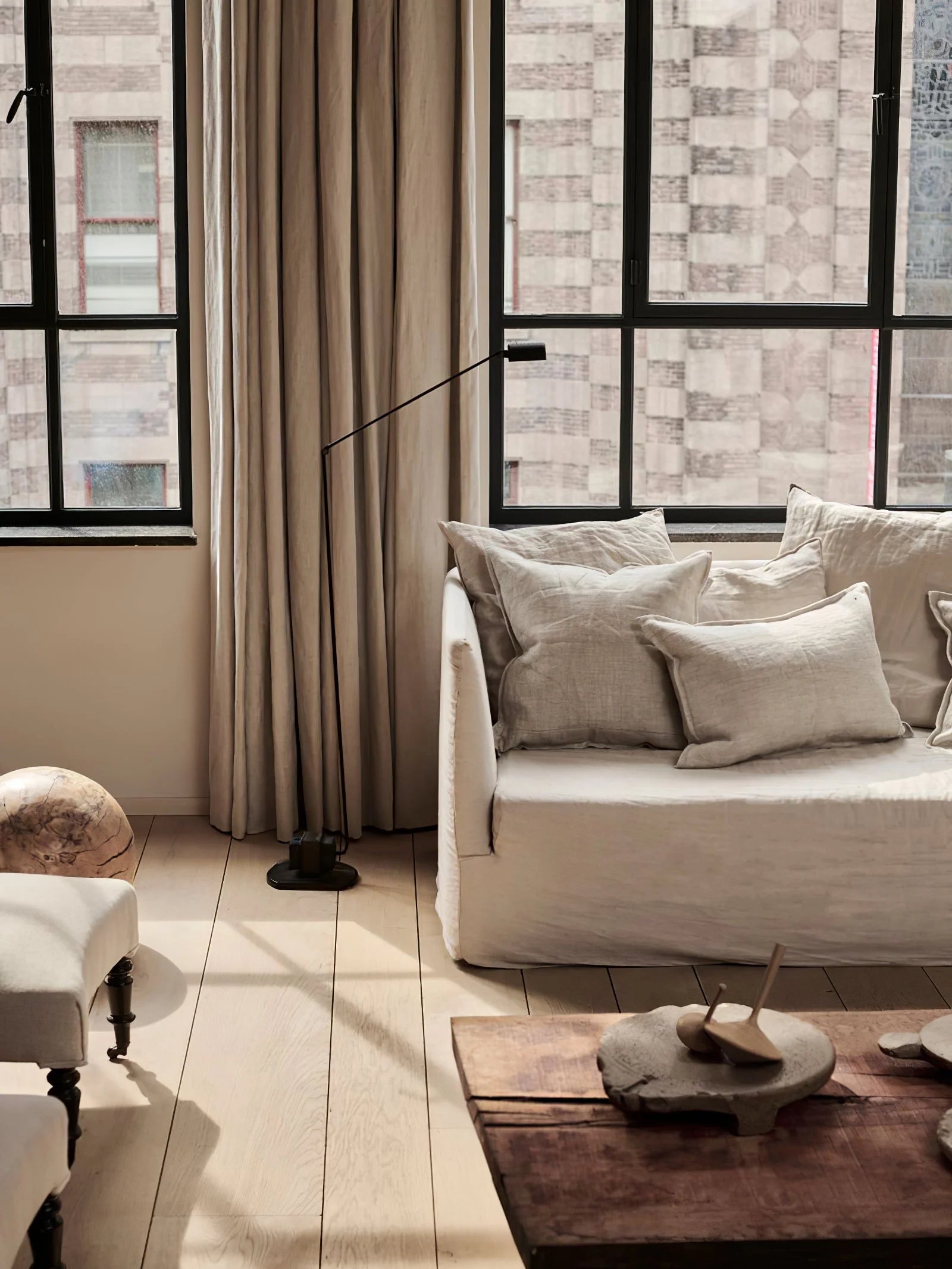 Dynamo Floor Lamp - Yiarolight