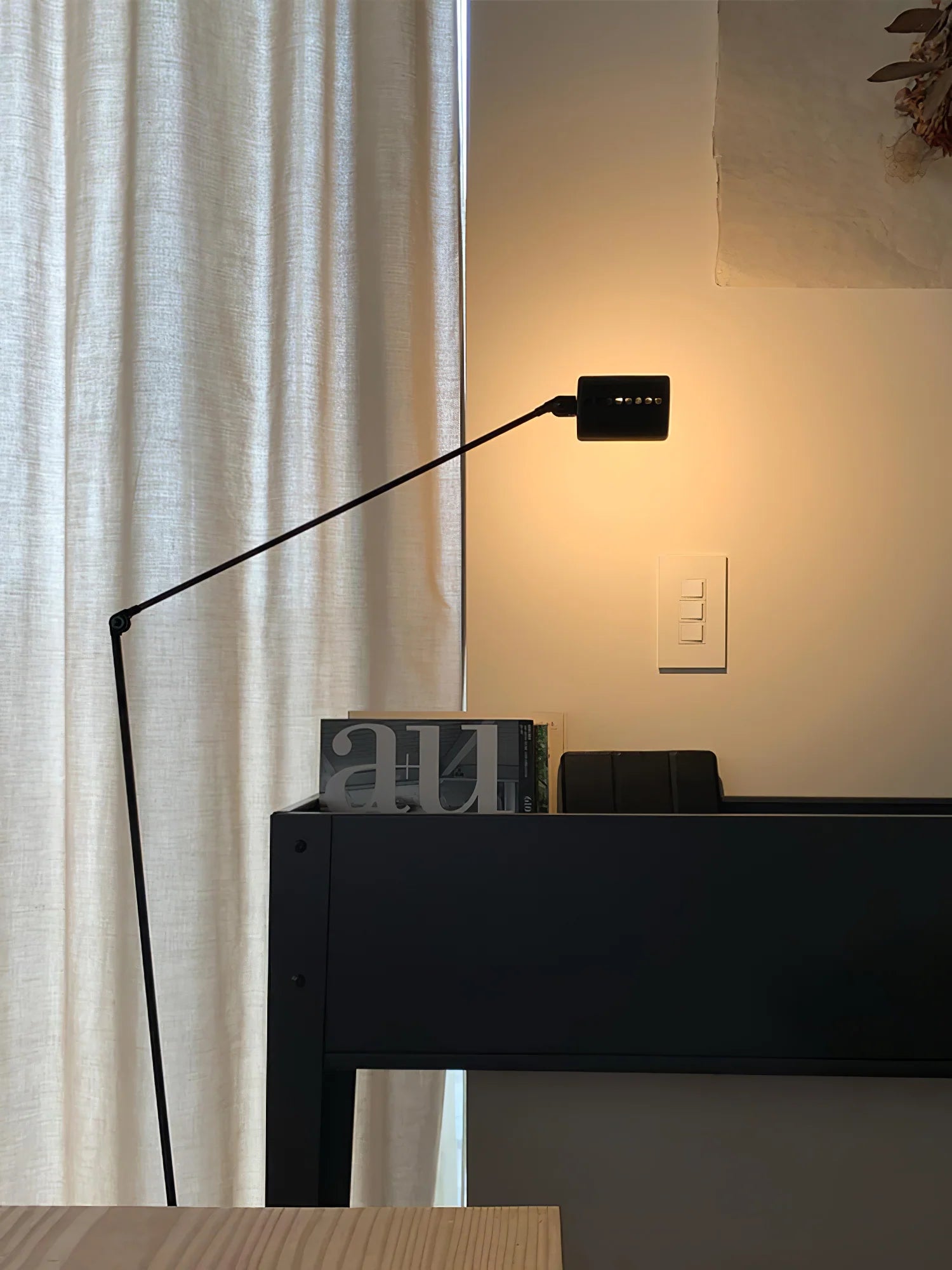 Dynamo Floor Lamp - Yiarolight
