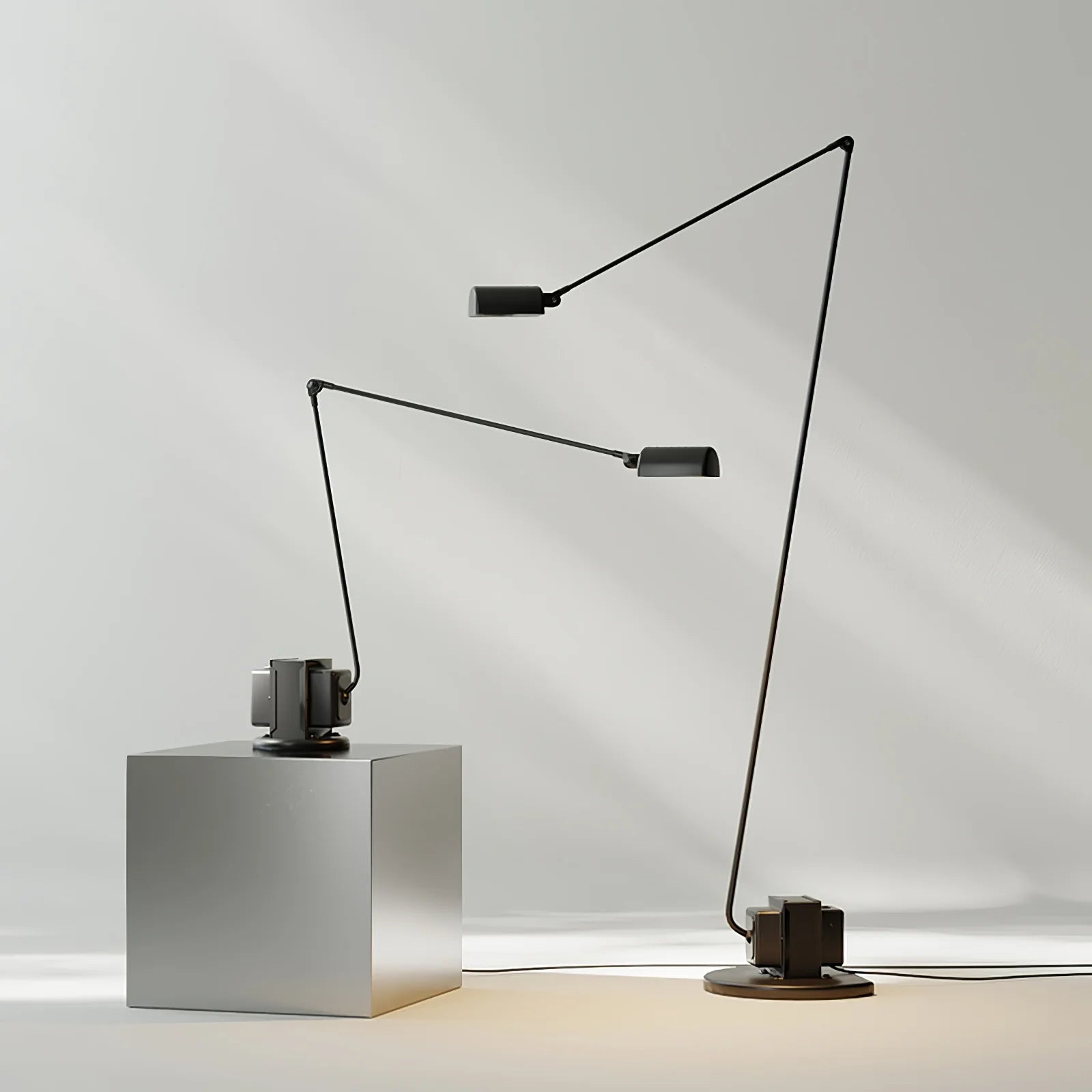 Dynamo Floor Lamp - Yiarolight
