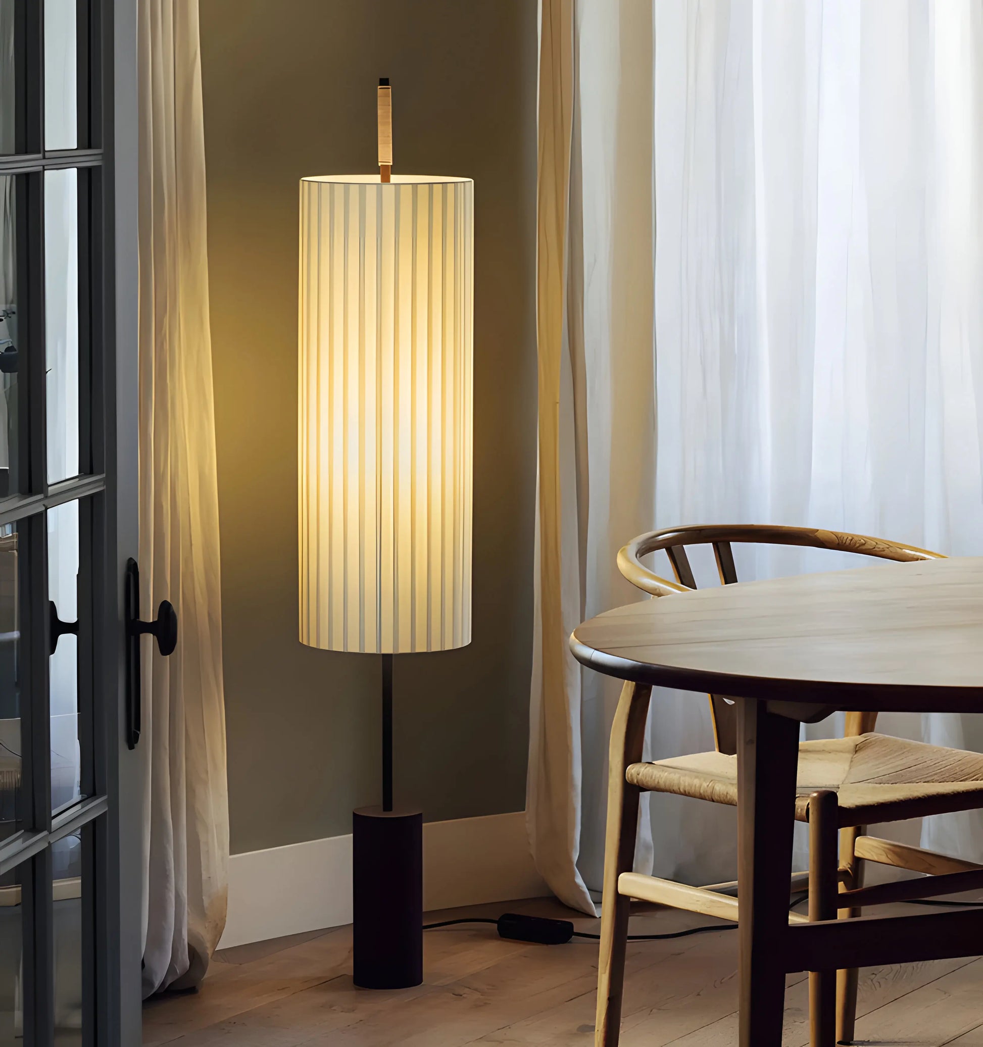 Dorica Floor Lamp - Yiarolight