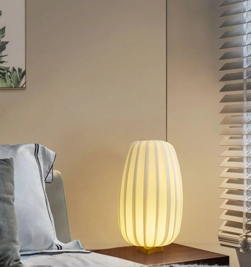 Fabric Minimalist Table Lamp - Yiarolight