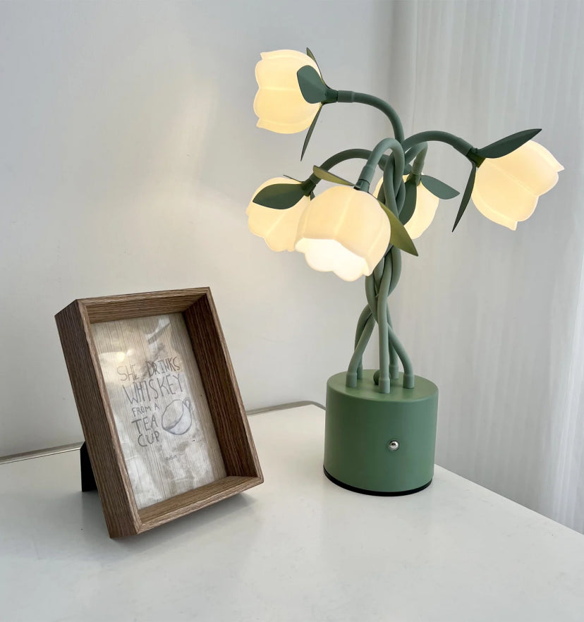 Faira Flower Table Lamp - Yiarolight