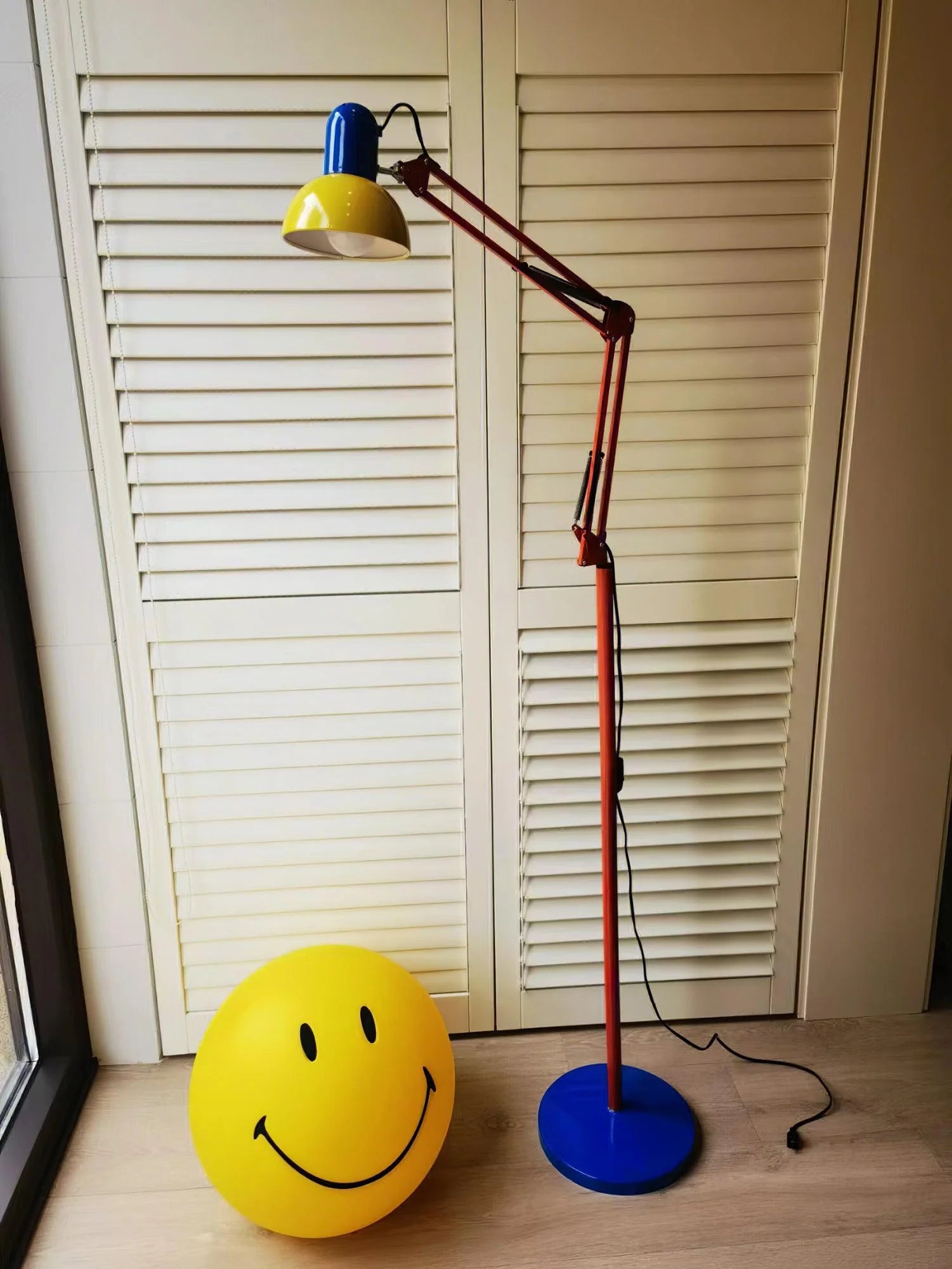 Flexi Memphis Floor Lamp - Yiarolight