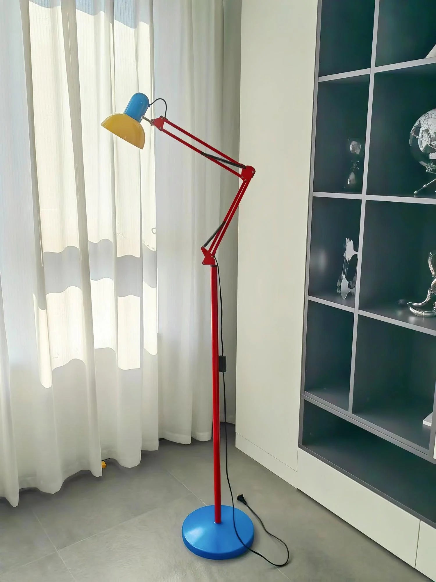 Flexi Memphis Floor Lamp - Yiarolight