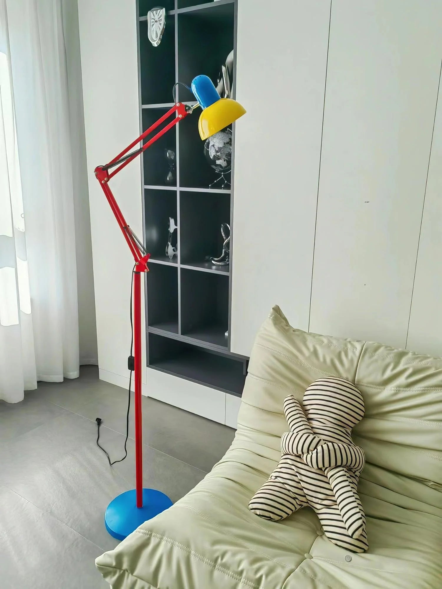 Flexi Memphis Floor Lamp - Yiarolight