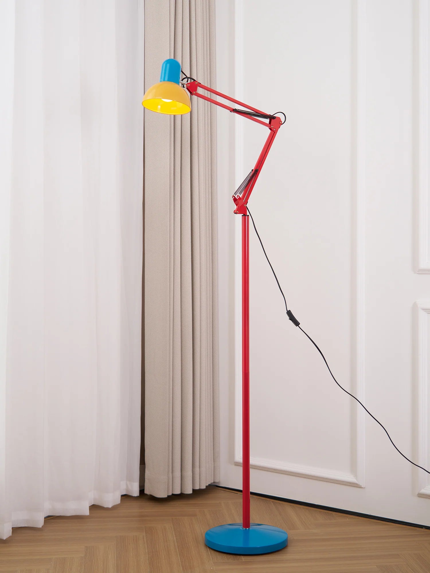 Flexi Memphis Floor Lamp - Yiarolight