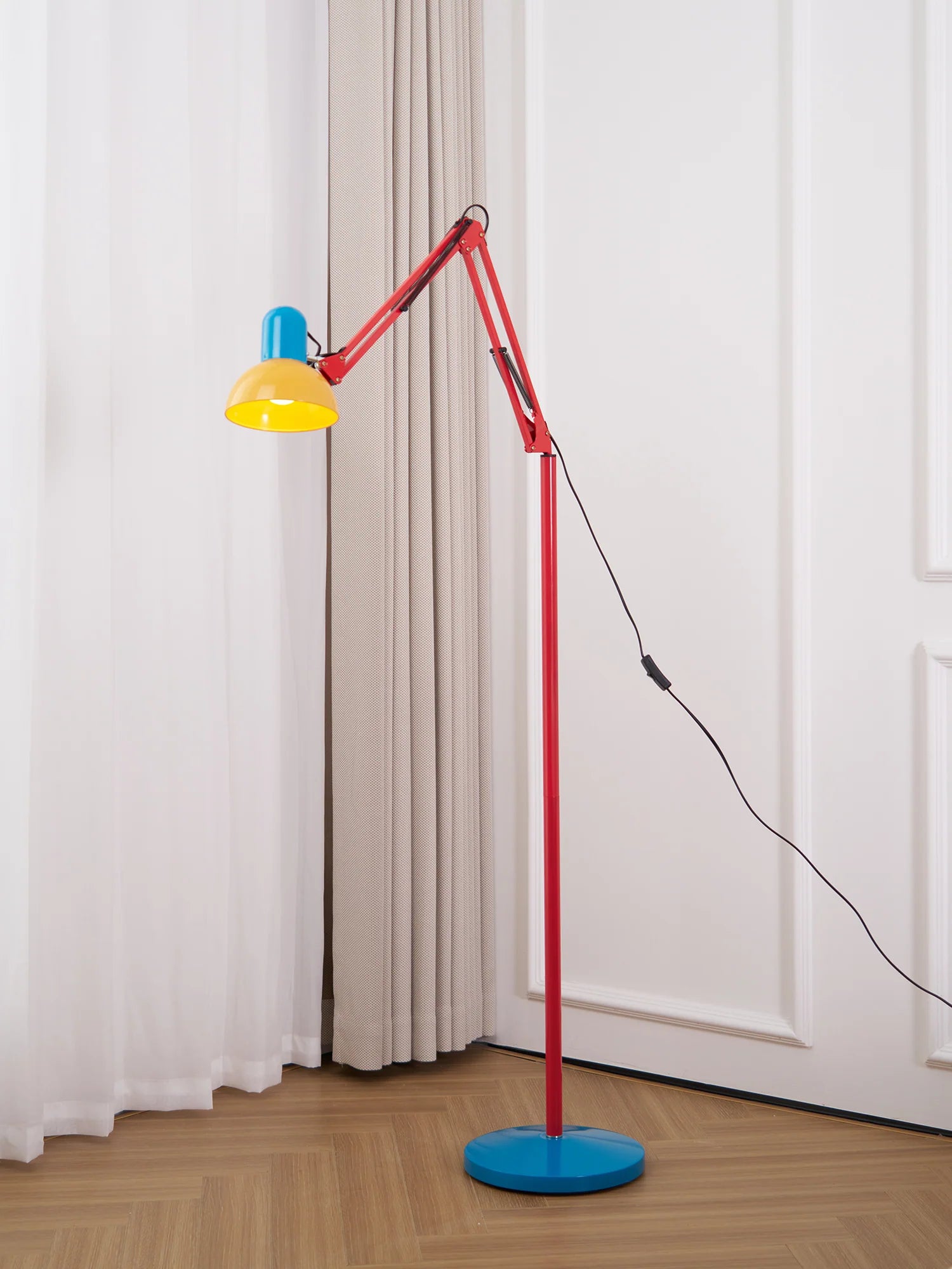 Flexi Memphis Floor Lamp - Yiarolight
