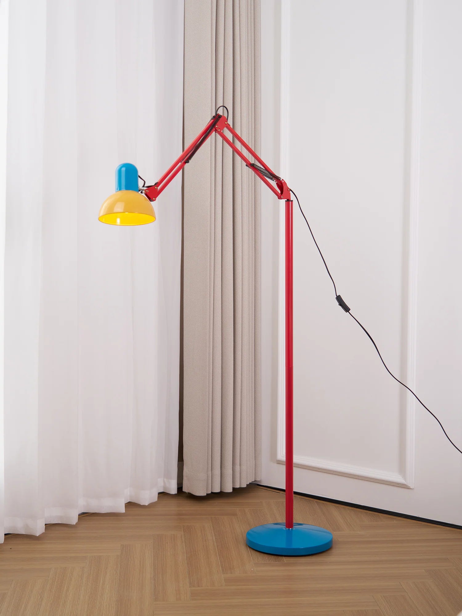 Flexi Memphis Floor Lamp - Yiarolight