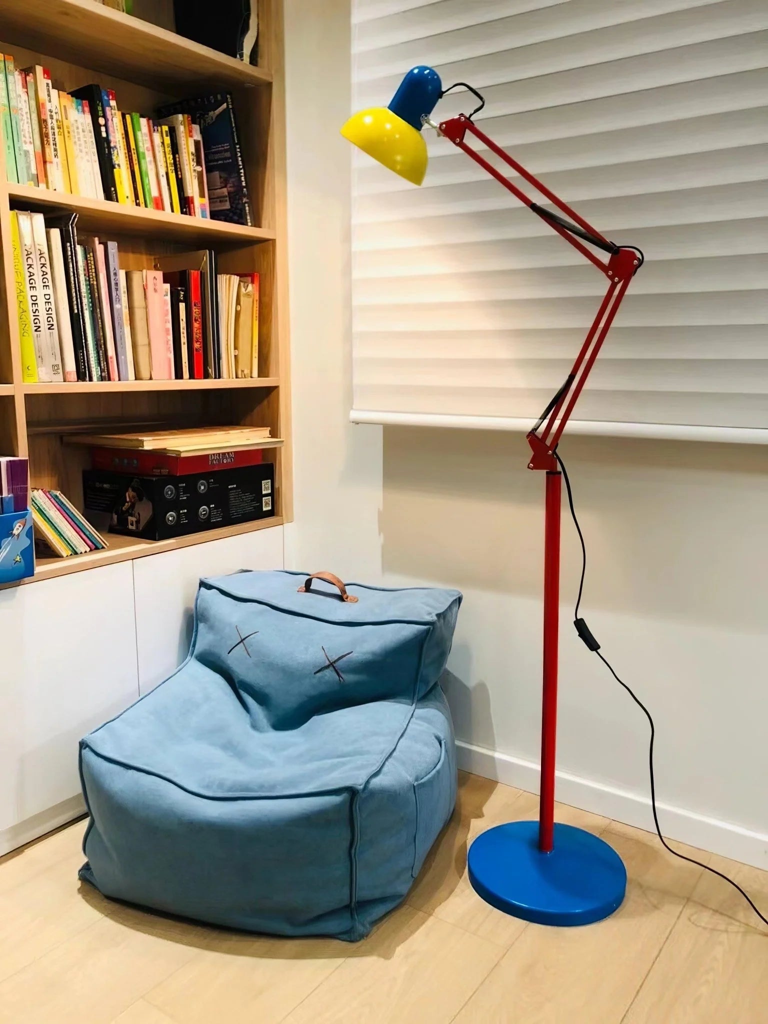 Flexi Memphis Floor Lamp - Yiarolight