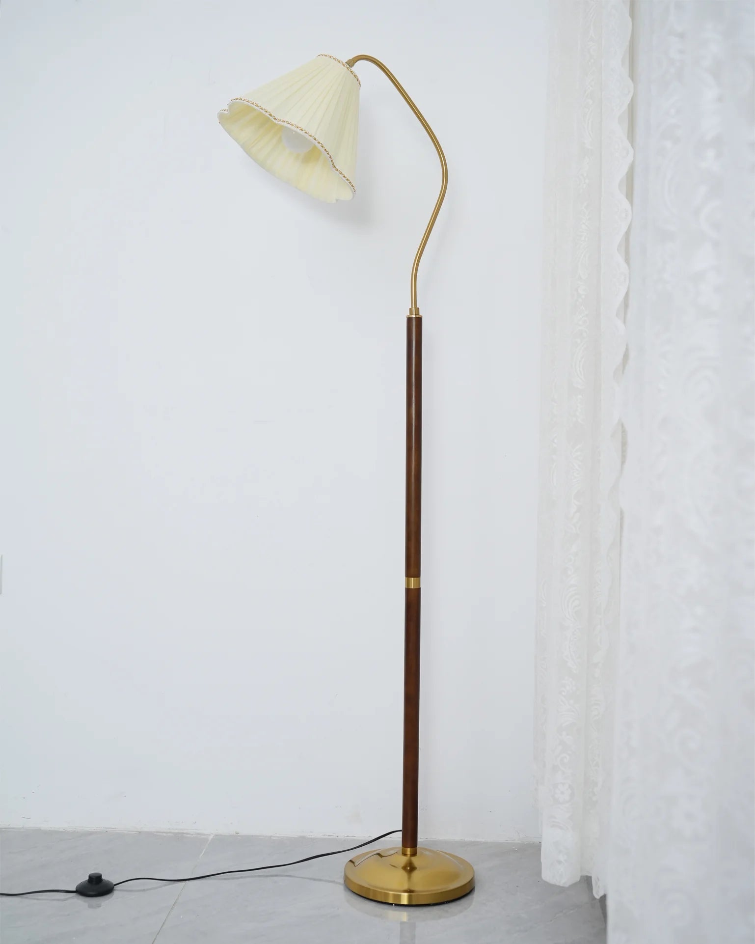 Florentine Fabric Floor Lamp - Yiarolight