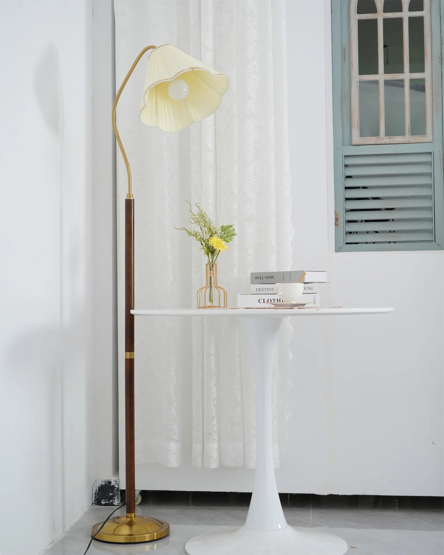 Florentine Fabric Floor Lamp - Yiarolight