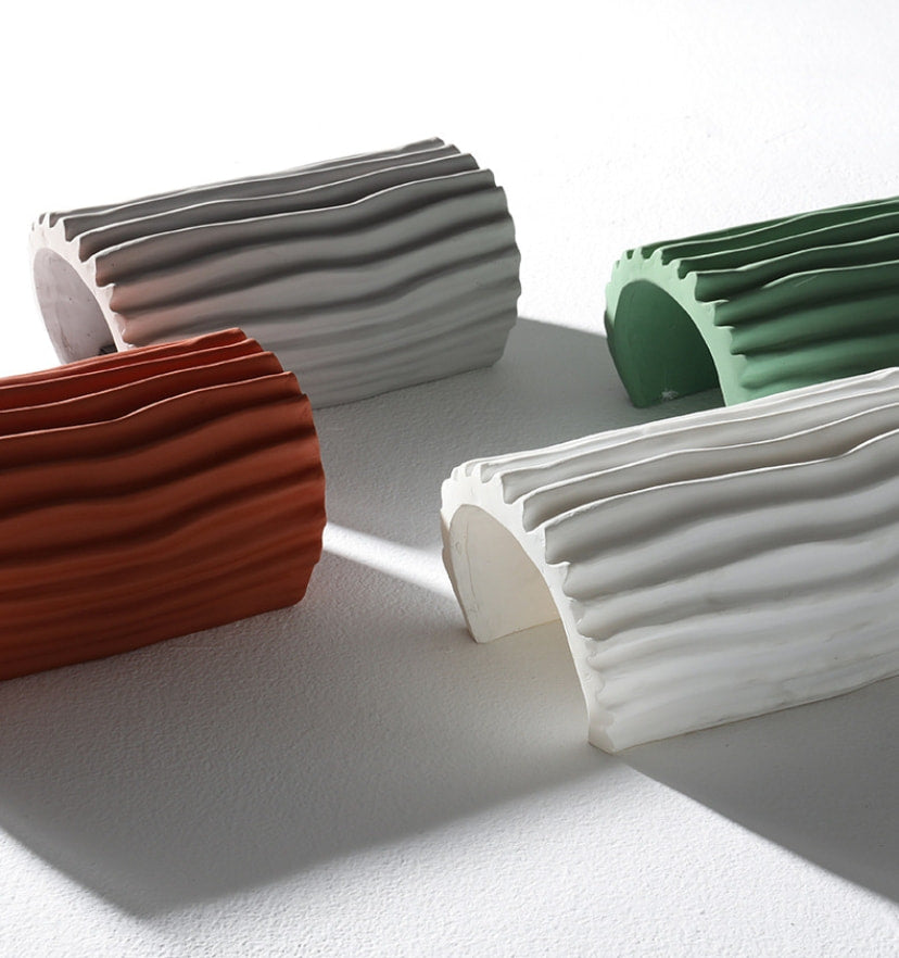 Fluted Resin Wall Lamp - Auraolight