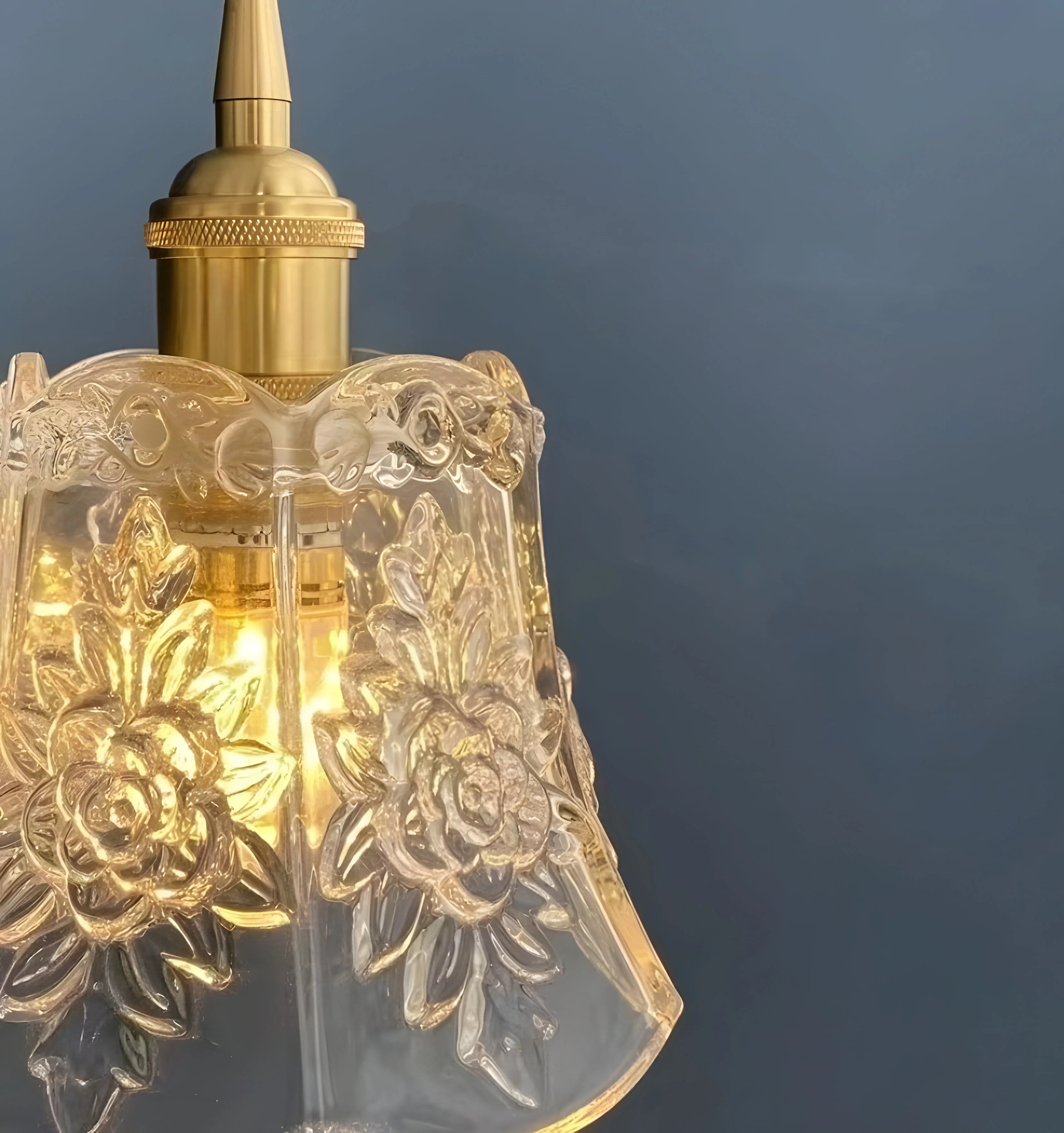 French Relief Glass Pendant Lamp - Auraolight
