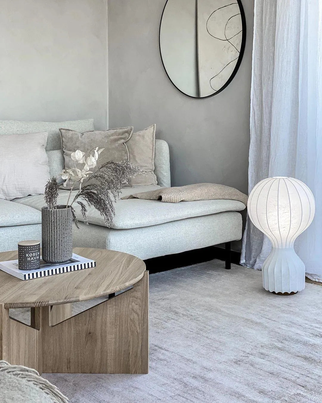 Gatto Table Lamp