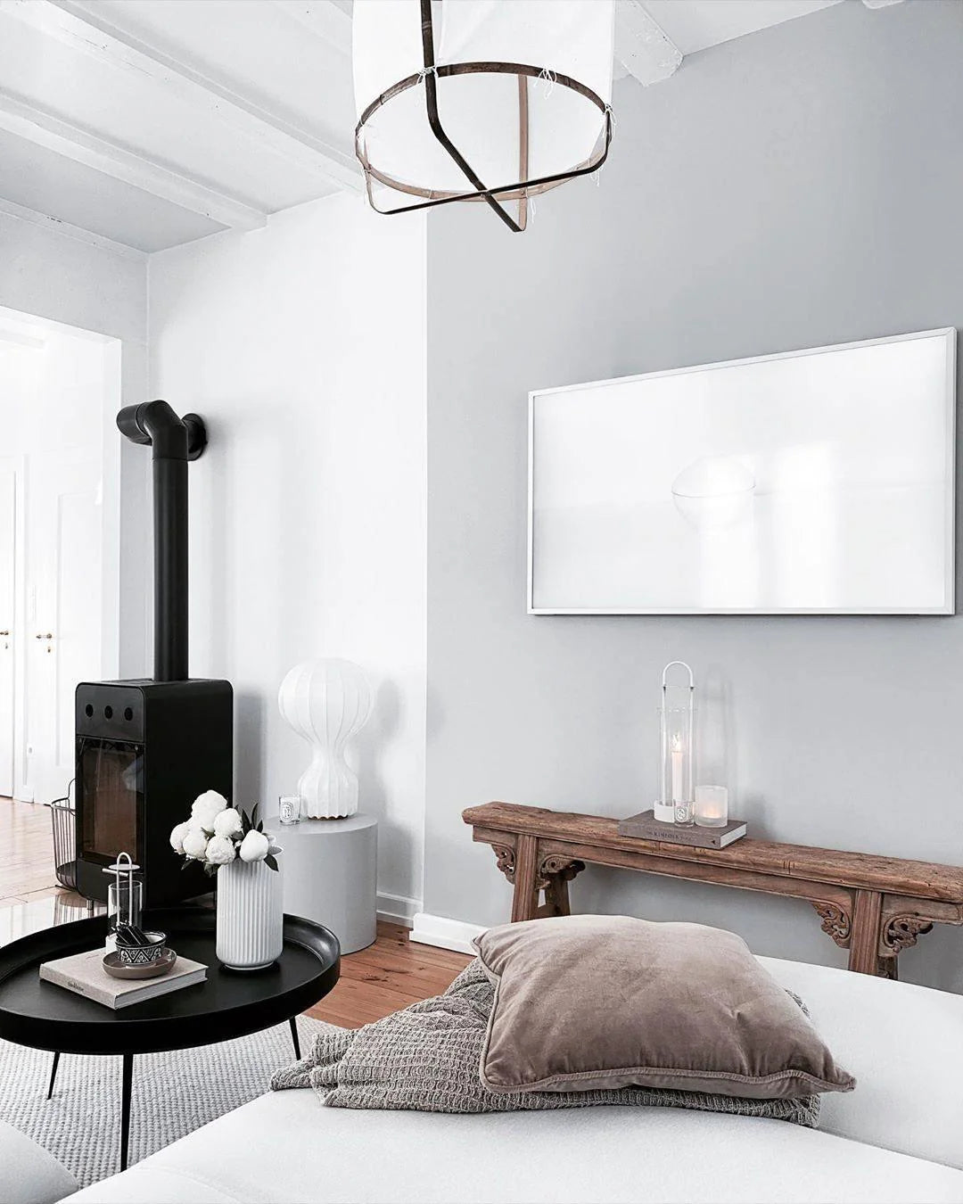 Gatto Table Lamp