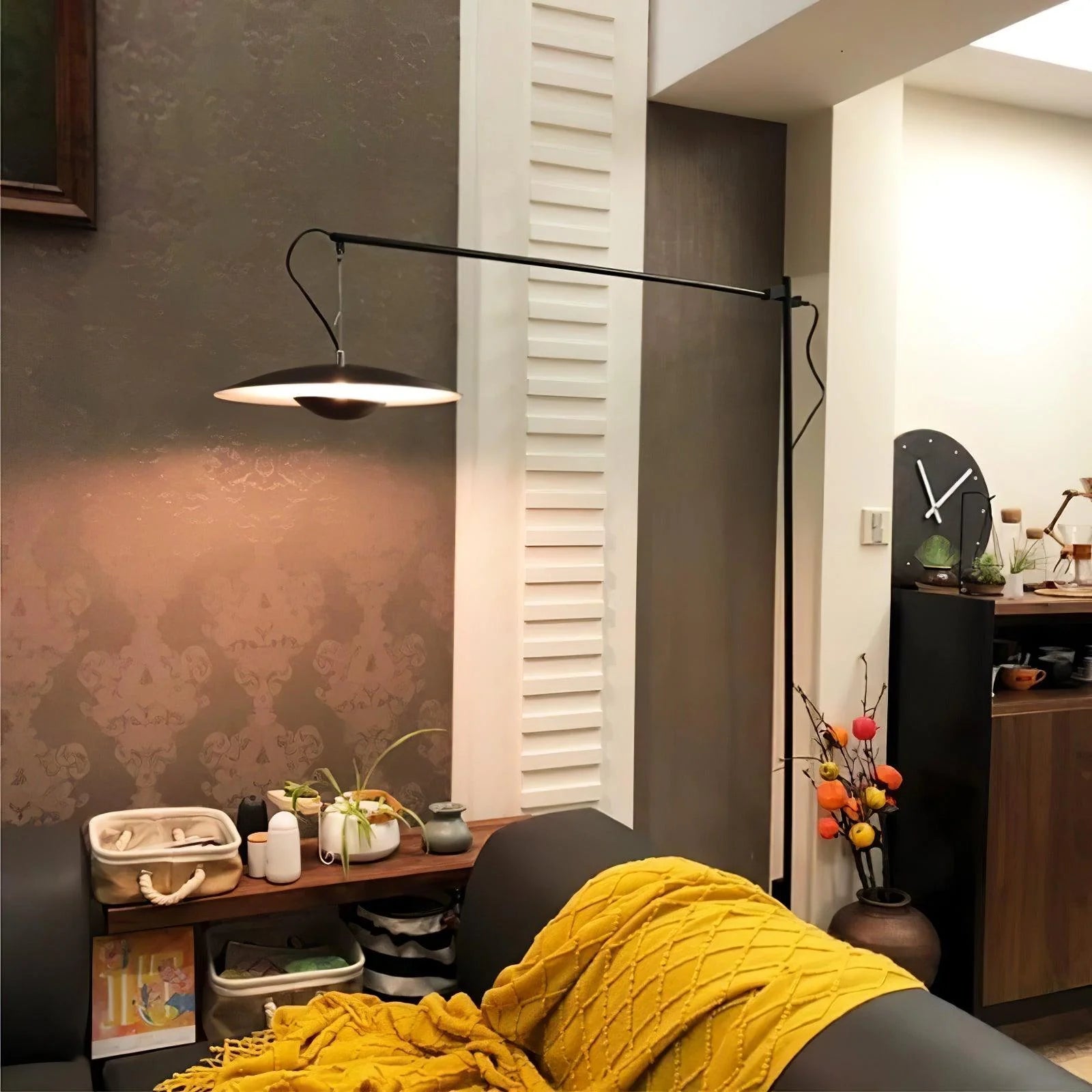 Innovative Directional Floor Lamp - Yiarolight