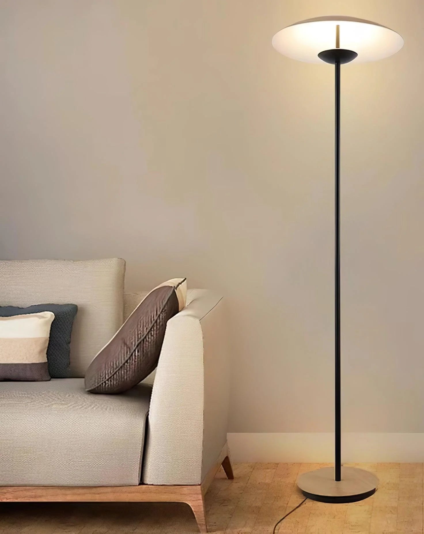 Innovative Directional Floor Lamp - Yiarolight