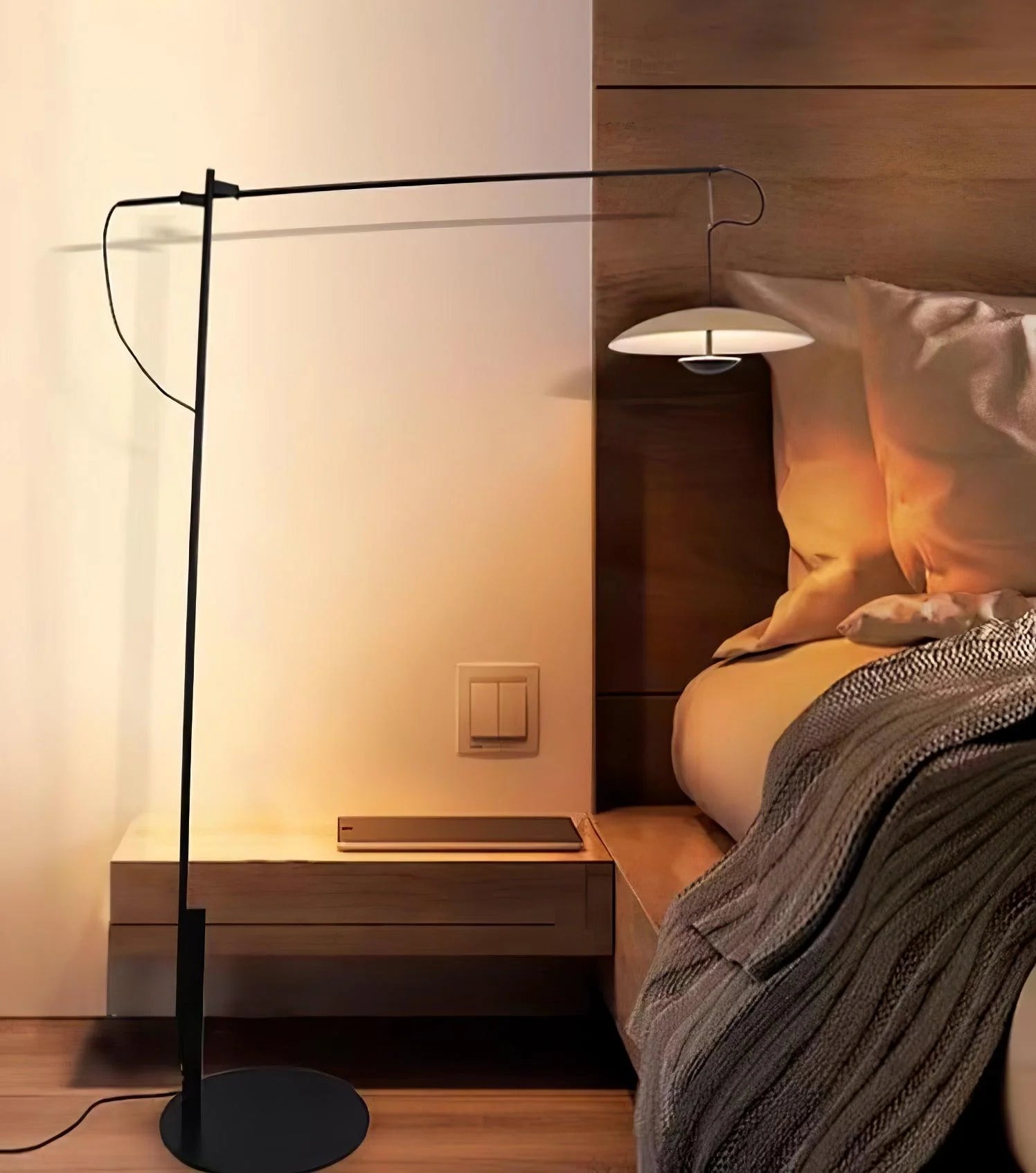 Innovative Directional Floor Lamp - Yiarolight
