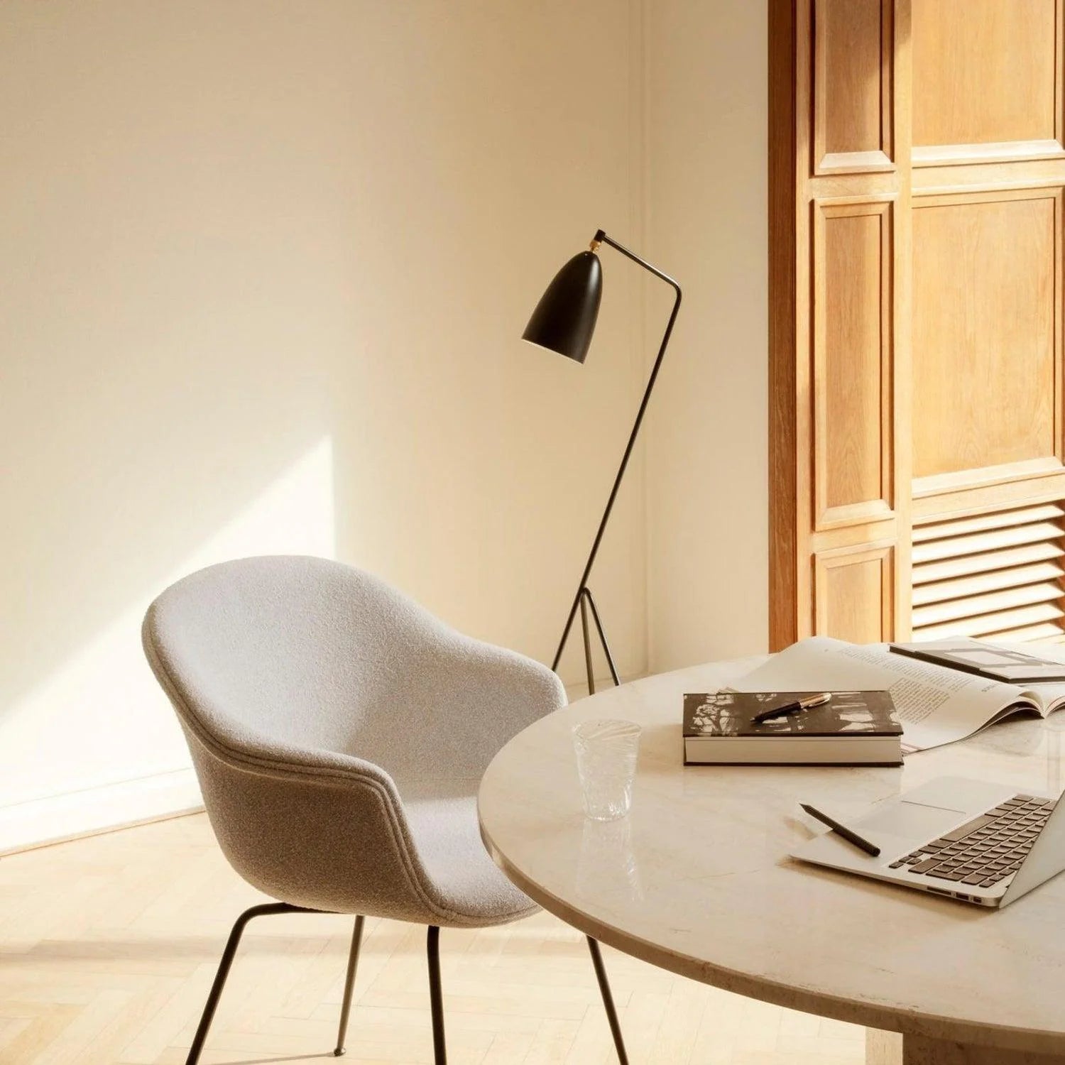 Lean Floor Lamp - Yiarolight