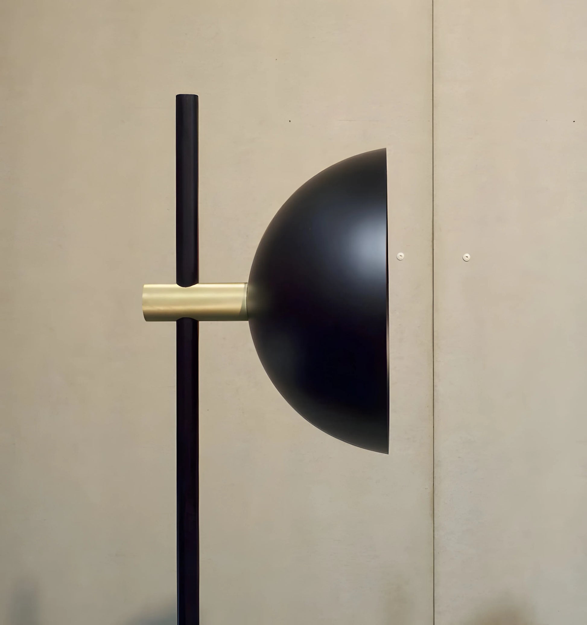 Studio Floor Lamp - Yiarolight