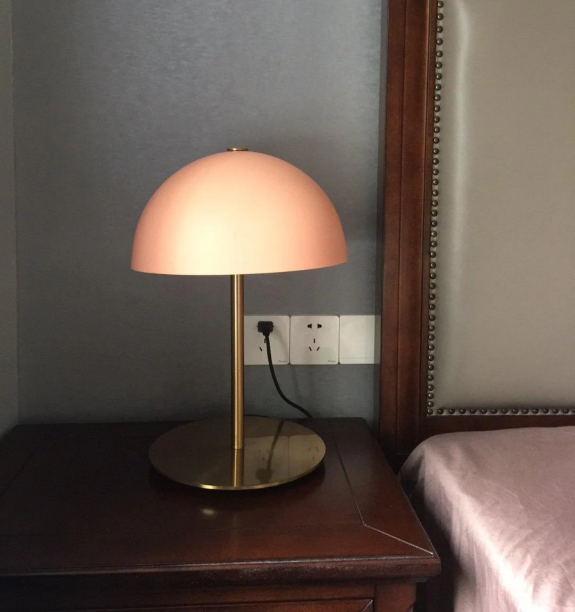 Hanna Table Lamp - Yiarolight