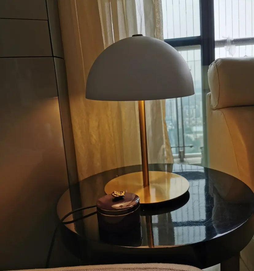Hanna Table Lamp - Yiarolight