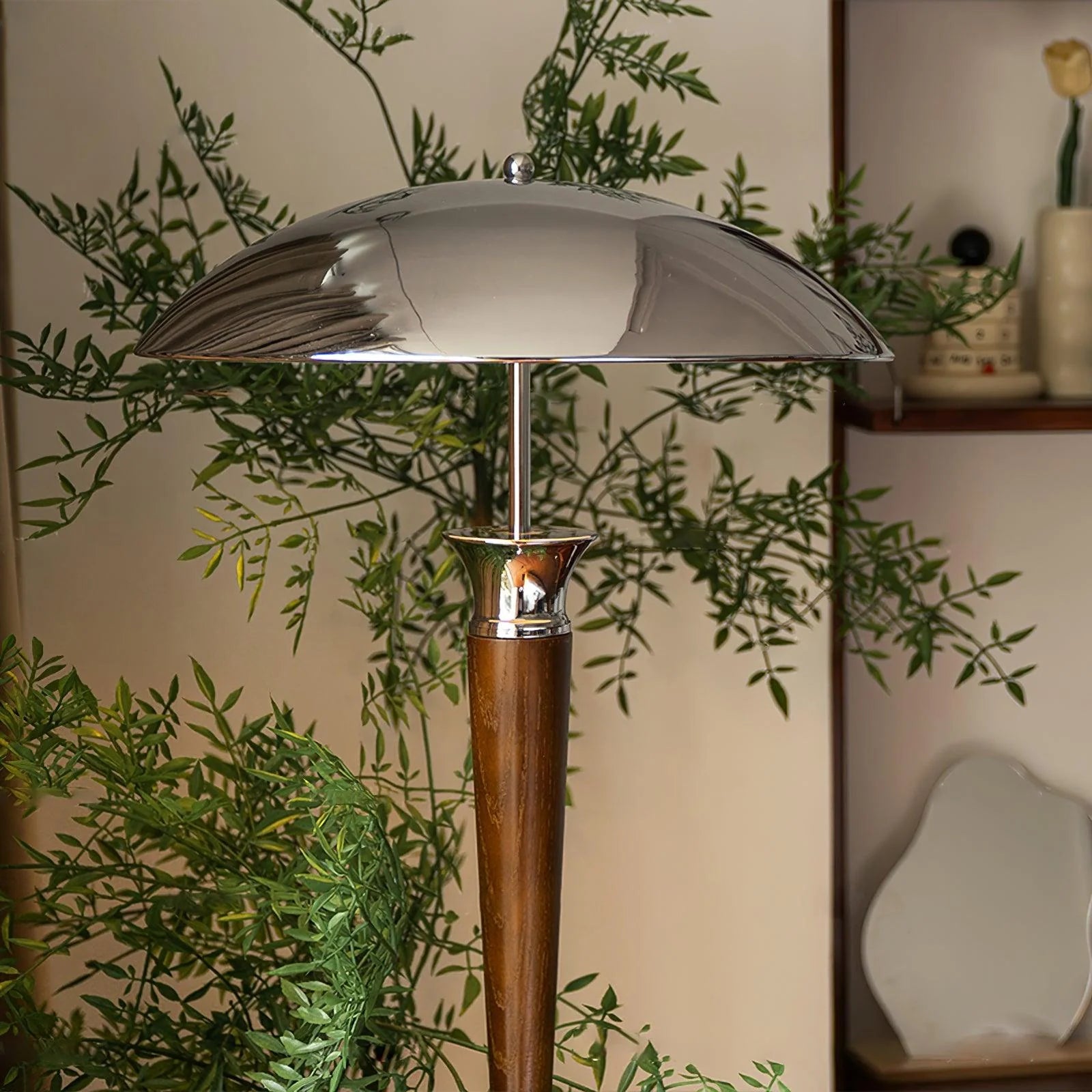 Helmet Floor Lamp - Yiarolight