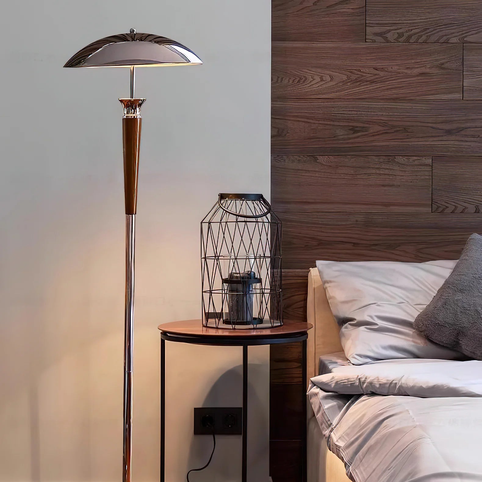 Helmet Floor Lamp - Yiarolight