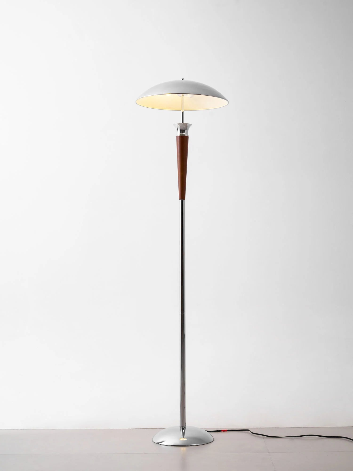Helmet Floor Lamp - Yiarolight