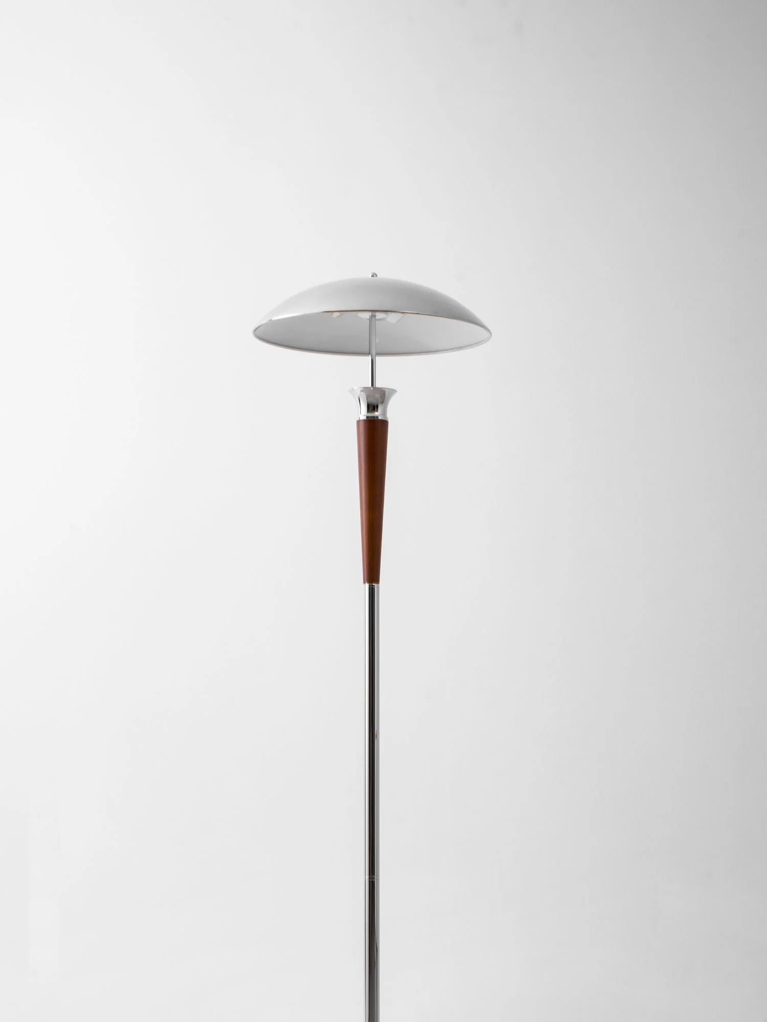 Helmet Floor Lamp - Yiarolight